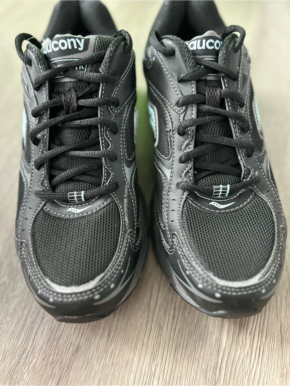 Saucony Prestige TR classic comfy lace-up cushioned athletic shoes